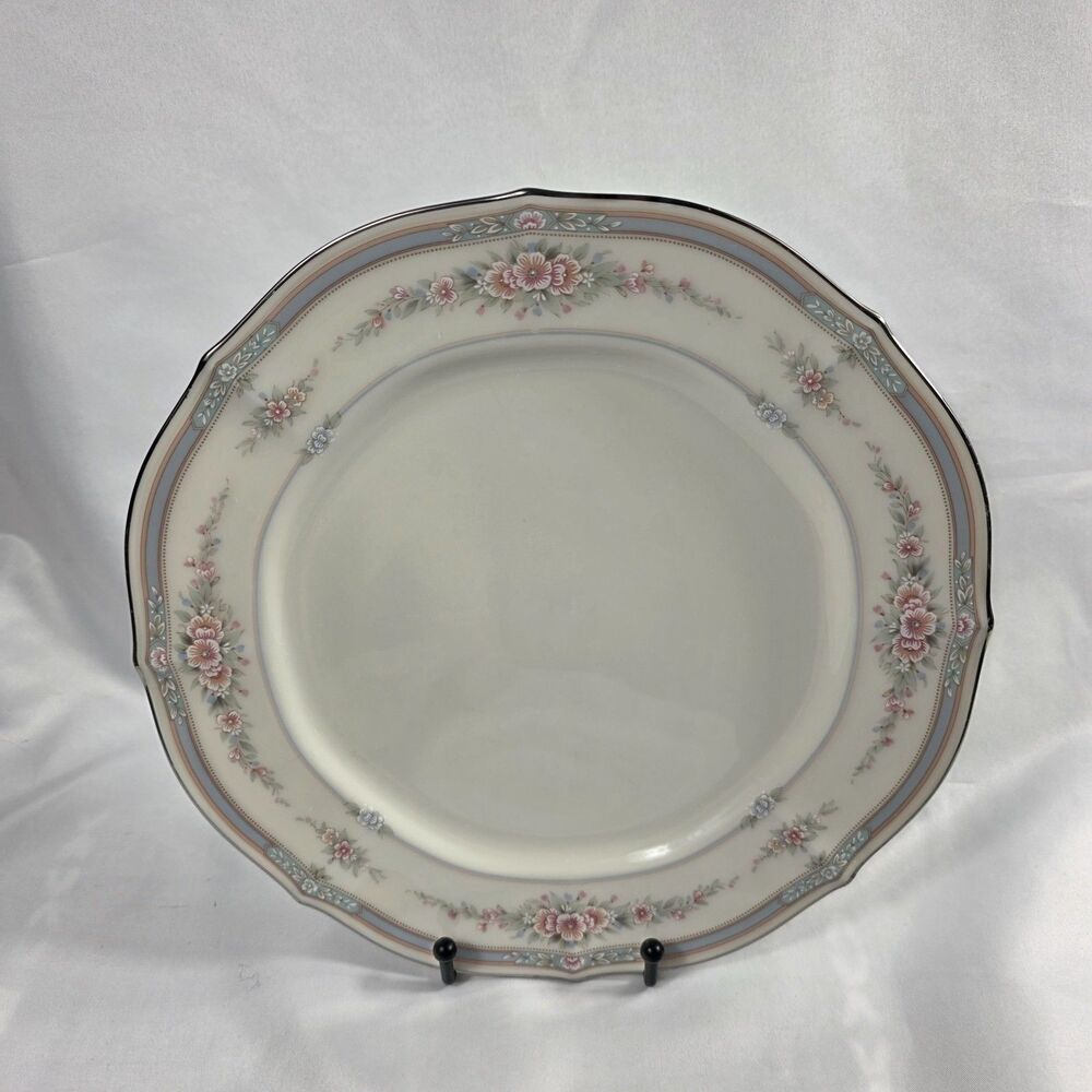 ONE Noritake Rothschild Dinner Plates Ivory Blue Band with Pink Flowers